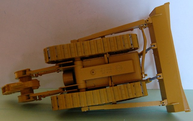 825407_3
